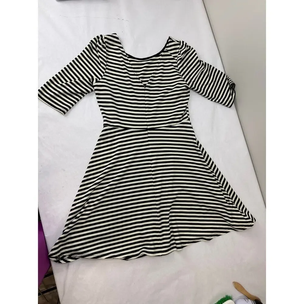 Pixley Kathy Dress Black & Cream Stripes Stretch A-Line Fit & Flare V-Back Large